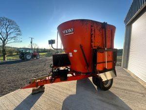 Abbey feeder - Image 2