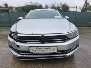 2018 Volkswagen Passat  Tdi - Image 2