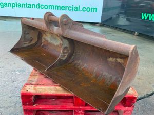 60" GRADING BUCKET.........45mm PINS .......679. - Image 3