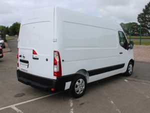 2023 Nissan Interstar L2H2 Accenta - Image 4