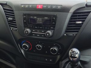 2024 Iveco Daily Medium Roof Panel Van - Image 4