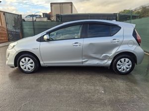 2017 Toyota Aqua 1.5 Hybrid - Image 2