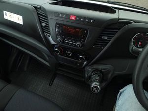 2021 Iveco Daily Luton Box Van - Image 4