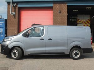 2023 Vauxhall Vivaro Panel Van - Image 2