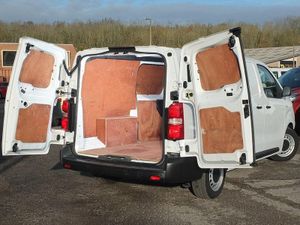 2020 Citroen Dispatch Panel Van - Image 3