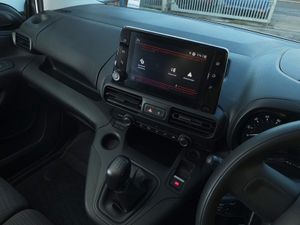 2021 Citroen Berlingo Small Panel Van - Image 4