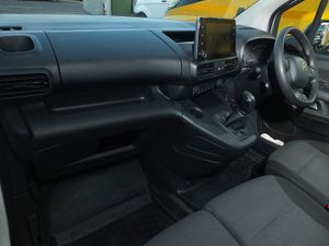 2021 Citroen Berlingo Small Panel Van - Image 2