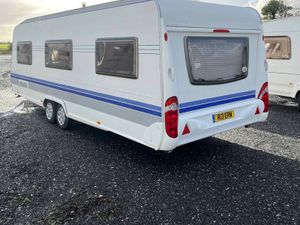 Hobby 6 Berth Fixed Bed Caravan - Image 3