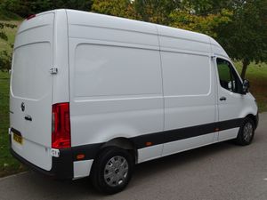 2022 Mercedes-Benz Sprinter Refrigerated Van - Image 4