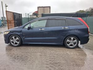 2008 Honda Stream  Rn6  1.8 Petrol  7 seater - Image 3