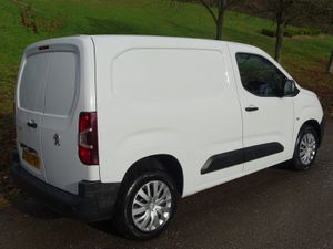2021 Peugeot Partner Panel Van - Image 3