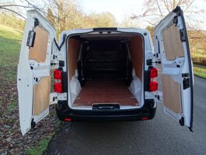 2022 Vauxhall Vivaro Panel Van - Image 2