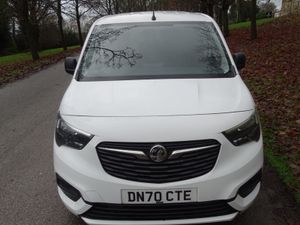 2020 Vauxhall Combo Panel Van - Image 3