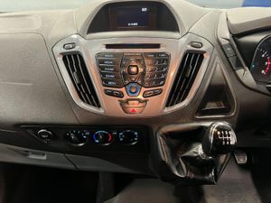 2017 Ford Transit Custom Panel Van - Image 4