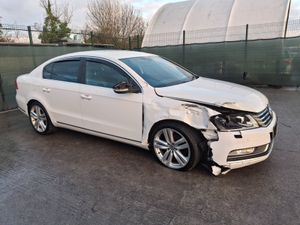 2014 Volkswagen Passat  Executive  1.6 Tdi - Image 2