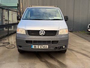 Volkswagen transporter 2006 2.5 TDI 6 speed - Image 3