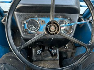 Ford 1910 Compact Tractor - Image 2