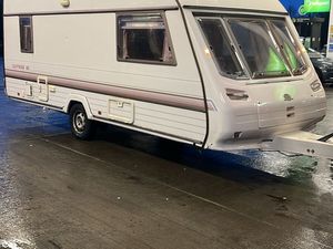 Sterling 5 Berth Caravan - Image 2