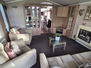 FULL RESEDENTIAL SPEC VOGUE LODGE - Image 2