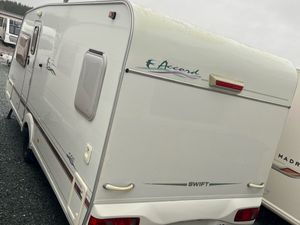 Swift caravan Fixed bed - Image 3