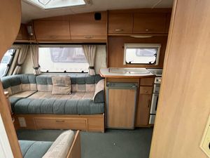 Swift caravan Fixed bed - Image 4