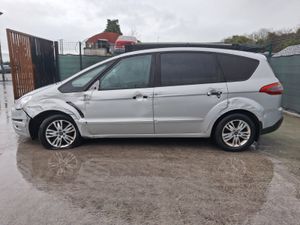 132 Ford S-Max  Zetec  2.0 Diesel - Image 3