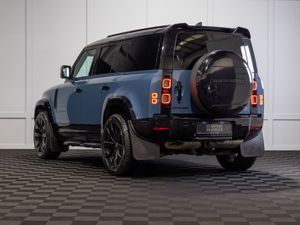 222 Land Rover Defender 110 D300 2 Seat Commercial - Image 4