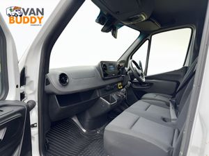 2021 Mercedes-Benz Sprinter Luton Box Van - Image 2