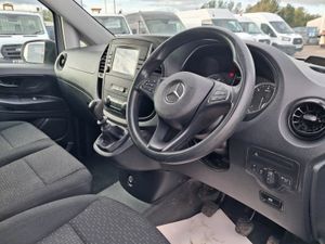 2020 Mercedes Benz Vito Panel Van - Image 4