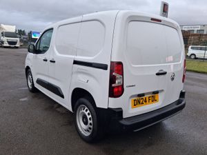 2024 Vauxhall Combo Small Panel Van - Image 4
