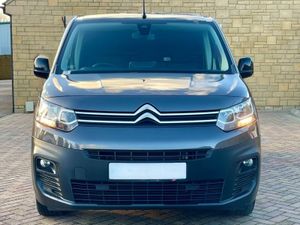 2024 Citroen Berlingo Low Roof Panel Van - Image 3