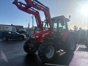 Massey Ferguson 5712s - Image 3