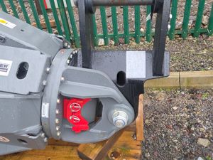 Kinshofer Orange Peal Grab - Image 3