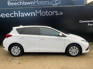 TOYOTA AURIS 1.4 D4D TERRA CAR VAN - Image 2
