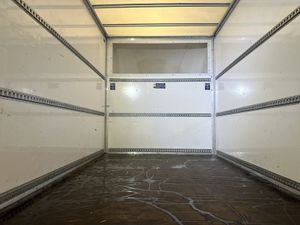 2024 Ford Transit Luton Box Van - Image 4