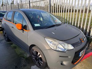 15 C3 1.2 Petrol Auto 38km Drives - Image 2