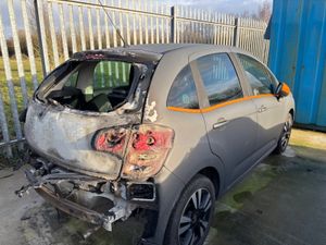 15 C3 1.2 Petrol Auto 38km Drives - Image 3