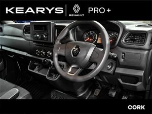 Renault Master LM35 135 Business MY22 INC VAT - Image 3