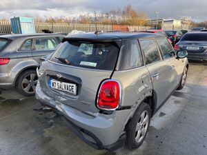 22 Mini Cooper 1.5 Petrol Auto 31km Starts - Image 3