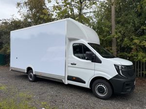 2025 Renault Master Low Loader Luton Box Van - Image 3