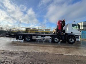 2021 DAF CF450 8x2 Rearlift Beavertail - Image 2