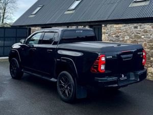 2023 TOYOTA HILUX GR SPORT 2.4D AUTO TOP SPEC - Image 4