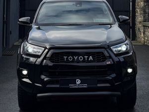 2023 TOYOTA HILUX GR SPORT 2.4D AUTO TOP SPEC - Image 2