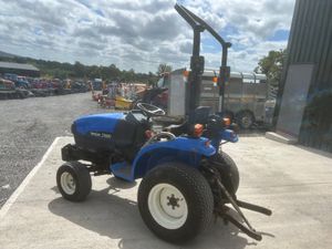 New Holland TC21 Compact Tractor - Image 3