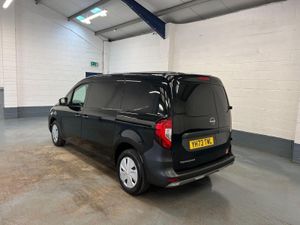 2023 Nissan Townstar Small Panel Van - Image 2