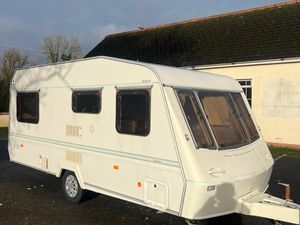 Elddis Crown 5 Berth Lightweight Caravan - Image 2