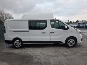 202 Renault Trafic Crew cab Sport - Image 4