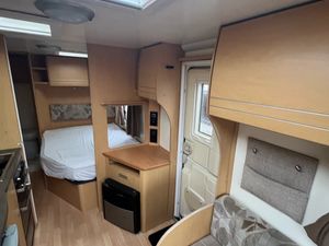 Bailey Olympus Fixed bed + awning - Image 3