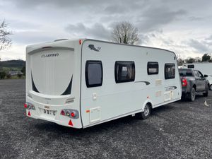 Lunar Clubman 4 Berth Island Bed Caravan - Image 3