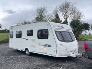 Lunar Clubman 4 Berth Island Bed Caravan - Image 2